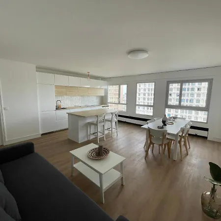 Rénové Avec Vue Imprenable Sur Apartamento París